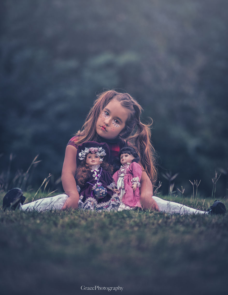 This American Photographer Specializes In Photographing Kids In Costume For Halloween, And It&#8217;s Seriously Spooky
