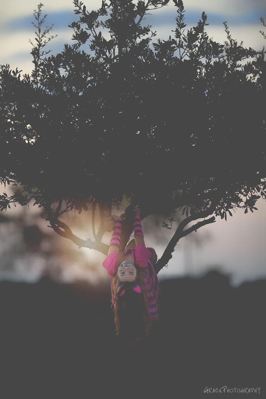 This American Photographer Specializes In Photographing Kids In Costume For Halloween, And It&#8217;s Seriously Spooky
