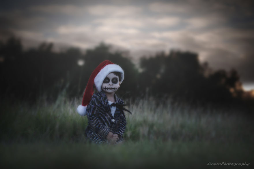 This American Photographer Specializes In Photographing Kids In Costume For Halloween, And It&#8217;s Seriously Spooky