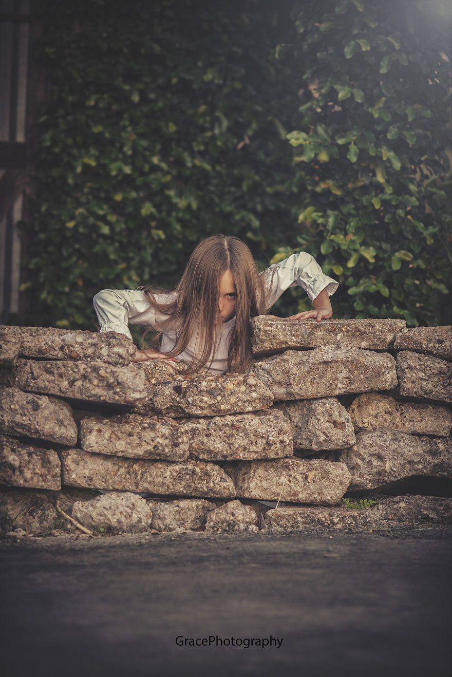 This American Photographer Specializes In Photographing Kids In Costume For Halloween, And It&#8217;s Seriously Spooky