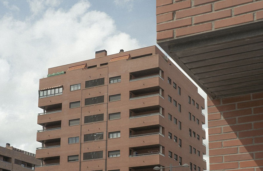 The Coincidence Project: 53 Photos That Will Make You Look Twice The Coincidence Project: 53 Photos That Will Make You Look Twice