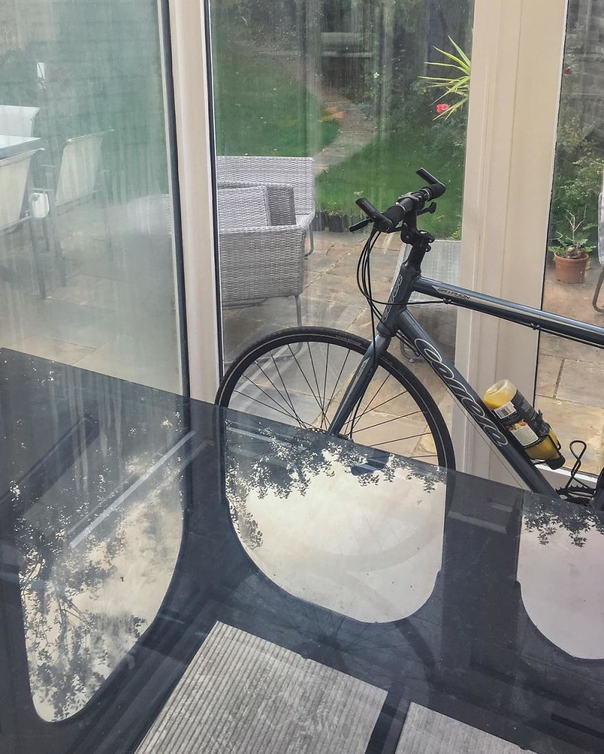 The Coincidence Project: 53 Photos That Will Make You Look Twice The Coincidence Project: 53 Photos That Will Make You Look Twice