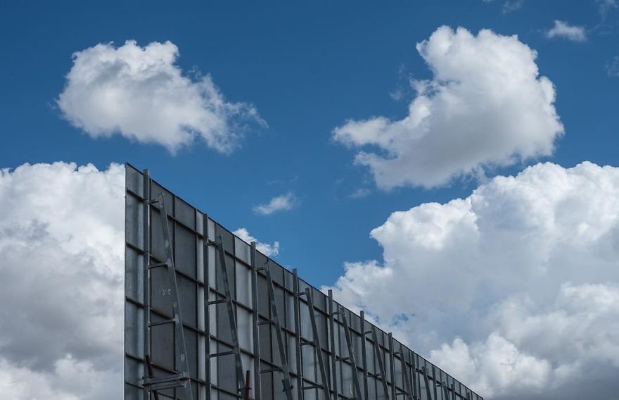 The Coincidence Project: 53 Photos That Will Make You Look Twice The Coincidence Project: 53 Photos That Will Make You Look Twice