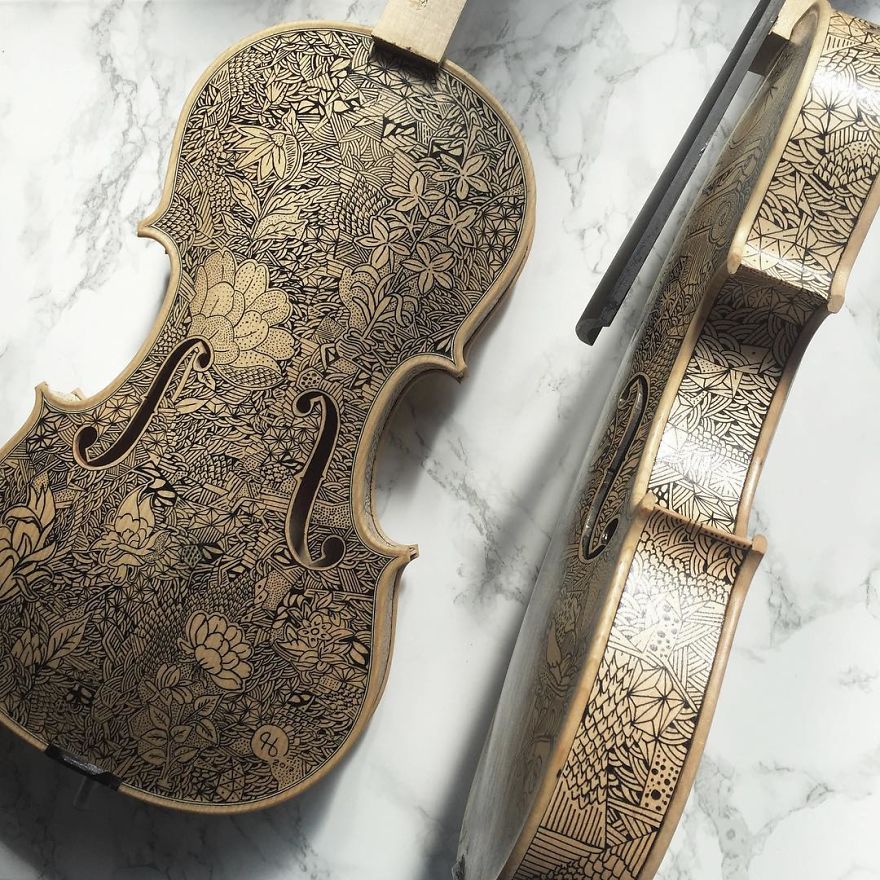 I’m The Violin Painter Who Spends Over 3 Weeks Illustrating Each One I’m The Violin Painter Who Spends Over 3 Weeks Illustrating Each One