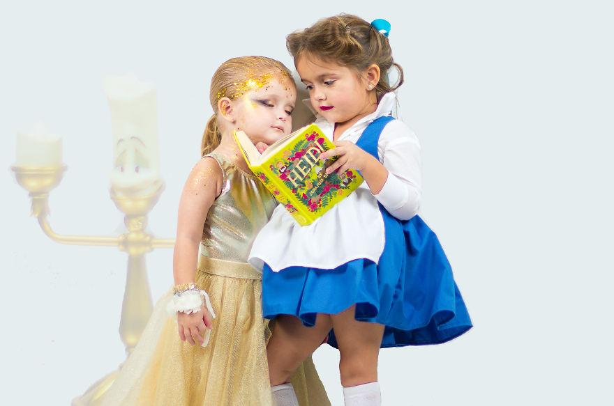 These Adorable Sisters Take Halloween To The Next Level These Adorable Sisters Take Halloween To The Next Level