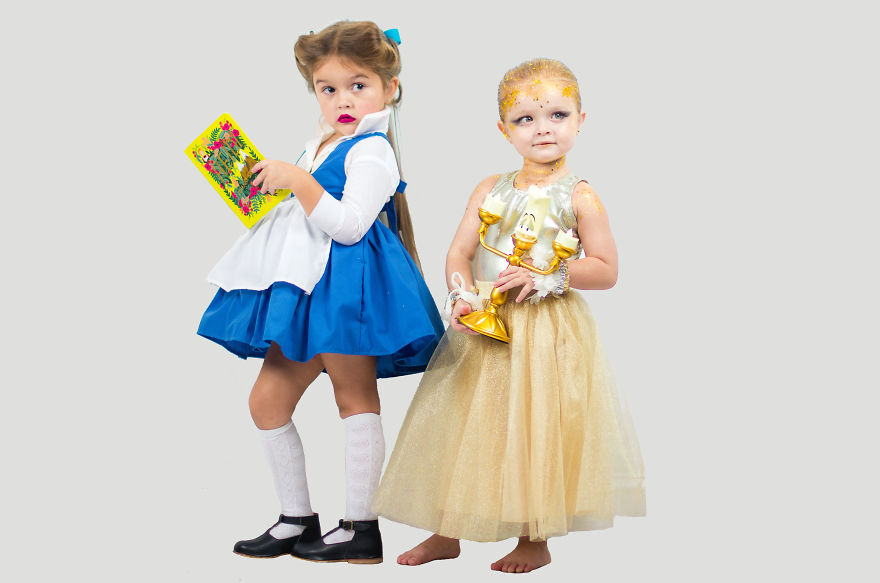 These Adorable Sisters Take Halloween To The Next Level These Adorable Sisters Take Halloween To The Next Level