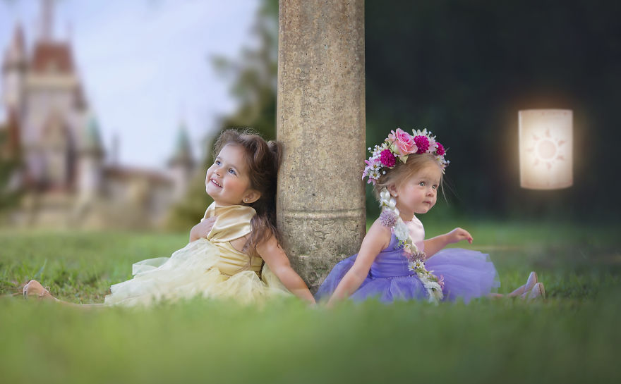 These Adorable Sisters Take Halloween To The Next Level These Adorable Sisters Take Halloween To The Next Level