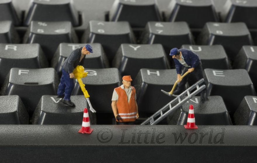 I Capture Everyday Lives Of Miniature People