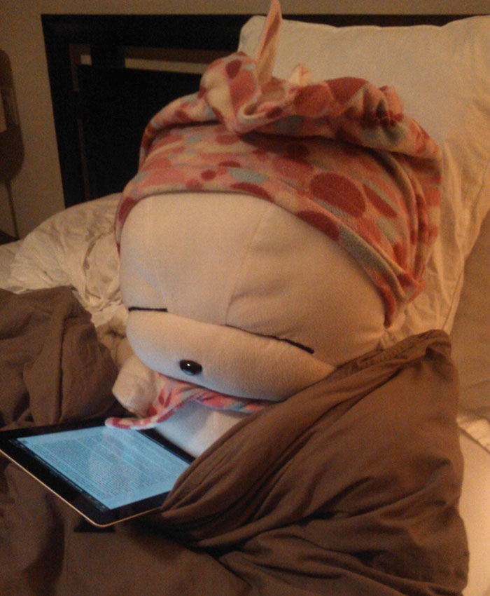 After Leaving Her Favorite Toy With God-Father Who Lives Alone, Girl Asks If He&#8217;s Having Fun &#8211; Here&#8217;s His Response