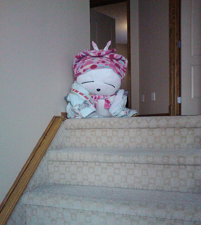 After Leaving Her Favorite Toy With God-Father Who Lives Alone, Girl Asks If He&#8217;s Having Fun &#8211; Here&#8217;s His Response