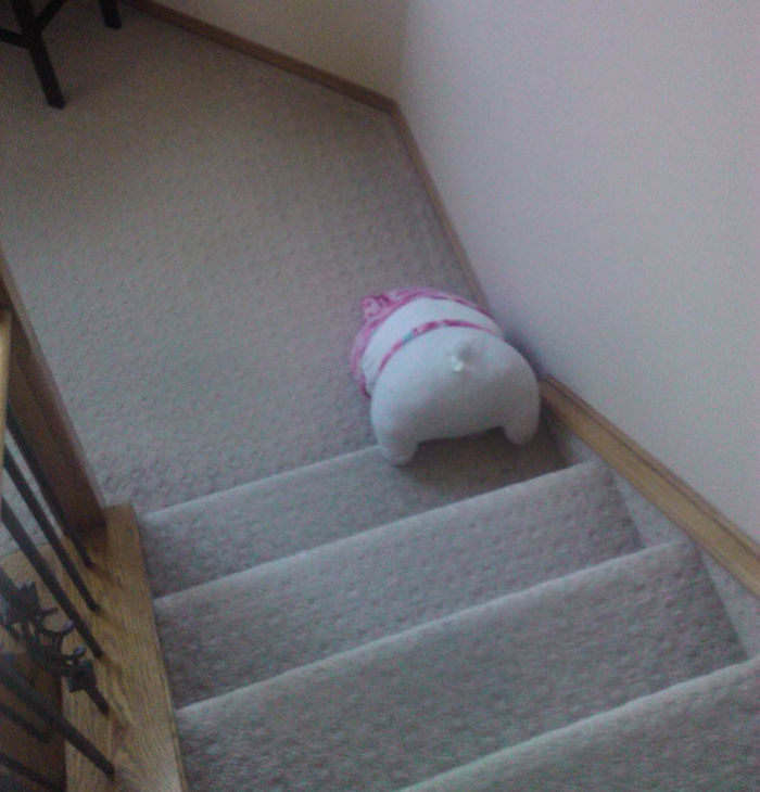 After Leaving Her Favorite Toy With God-Father Who Lives Alone, Girl Asks If He&#8217;s Having Fun &#8211; Here&#8217;s His Response