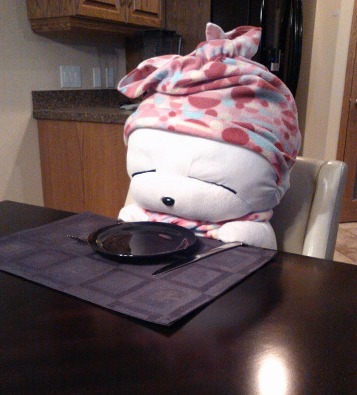 After Leaving Her Favorite Toy With God-Father Who Lives Alone, Girl Asks If He&#8217;s Having Fun &#8211; Here&#8217;s His Response