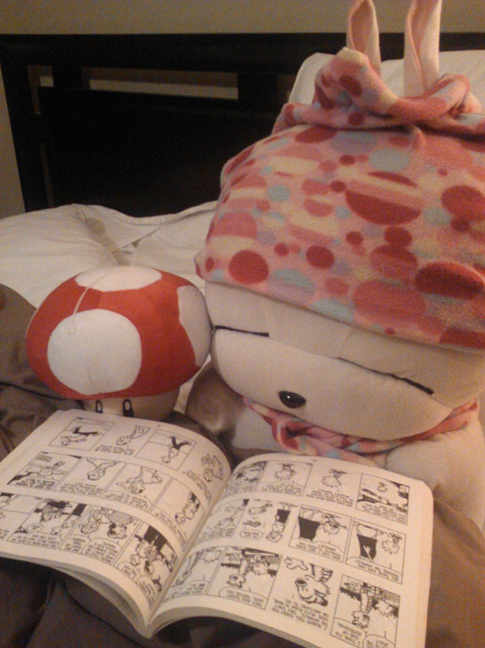 After Leaving Her Favorite Toy With God-Father Who Lives Alone, Girl Asks If He&#8217;s Having Fun &#8211; Here&#8217;s His Response