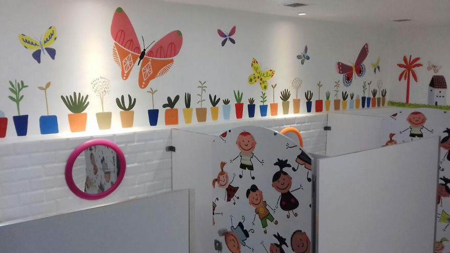 This Mural Made The Toilet Looks Cheerful And Fun