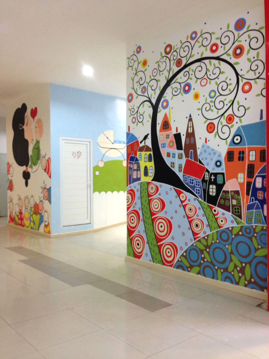 This Mural Made The Toilet Looks Cheerful And Fun