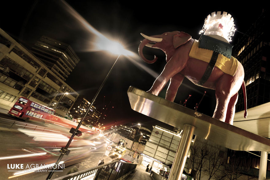 Photographer Captures Beautiful Photos At Every London Underground Station Photographer Captures Beautiful Photos At Every London Underground Station
