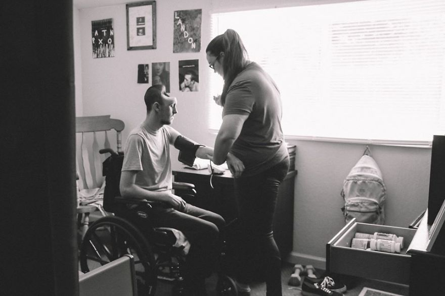 Woman Shares What Energy Drinks Did To Her Husband While She Was 9 Months Pregnant