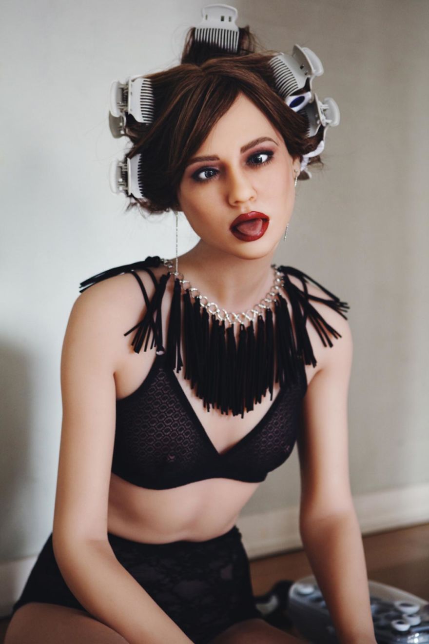 Artists Use Sex Dolls In Their Creations