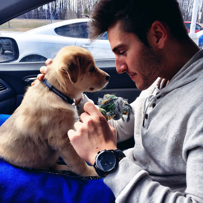 50 Times People Met Their Dogs For The First Time, And The Looks On Their Faces Will Make Your Day 50 Times People Met Their Dogs For The First Time, And The Looks On Their Faces Will Make Your Day