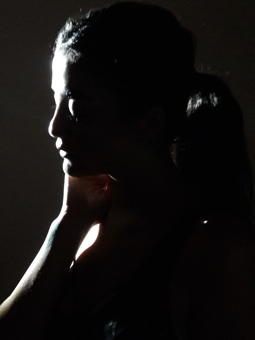 I Made A Photoshoot Only With A Single Flashlight And A Randomly Selected Average Smartphone I Made A Photoshoot Only With A Single Flashlight And A Randomly Selected Average Smartphone