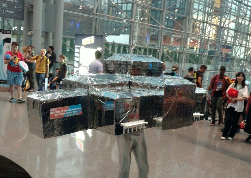 Everyone Is Freaking Out Over This Person Who Dressed Up At The New York Comic Con And You Have To See Why Everyone Is Freaking Out Over This Person Who Dressed Up At The New York Comic Con And You Have To See Why