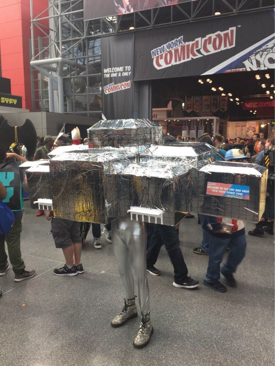 Everyone Is Freaking Out Over This Person Who Dressed Up At The New York Comic Con And You Have To See Why Everyone Is Freaking Out Over This Person Who Dressed Up At The New York Comic Con And You Have To See Why