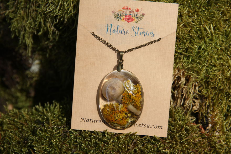 I Capture The Beauty Of Woodlands And Meadows In Resin Jewelry I Capture The Beauty Of Woodlands And Meadows In Resin Jewelry