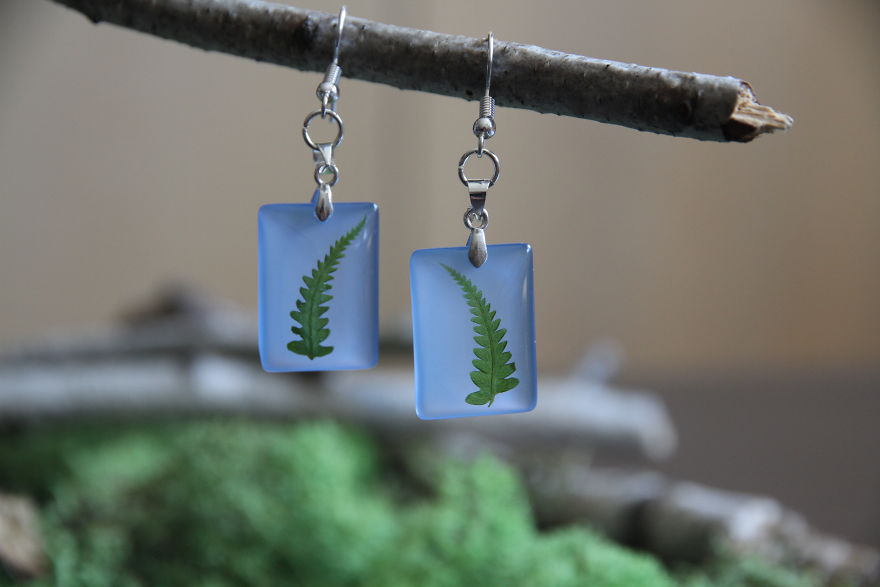 I Capture The Beauty Of Woodlands And Meadows In Resin Jewelry I Capture The Beauty Of Woodlands And Meadows In Resin Jewelry