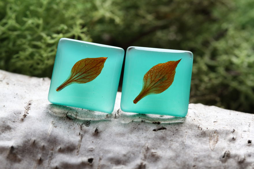 I Capture The Beauty Of Woodlands And Meadows In Resin Jewelry I Capture The Beauty Of Woodlands And Meadows In Resin Jewelry