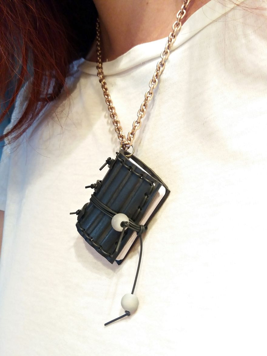 I Make Jewelry And Accessories Out Of Upcycled Bike And Car Inner Tubes I Make Jewelry And Accessories Out Of Upcycled Bike And Car Inner Tubes