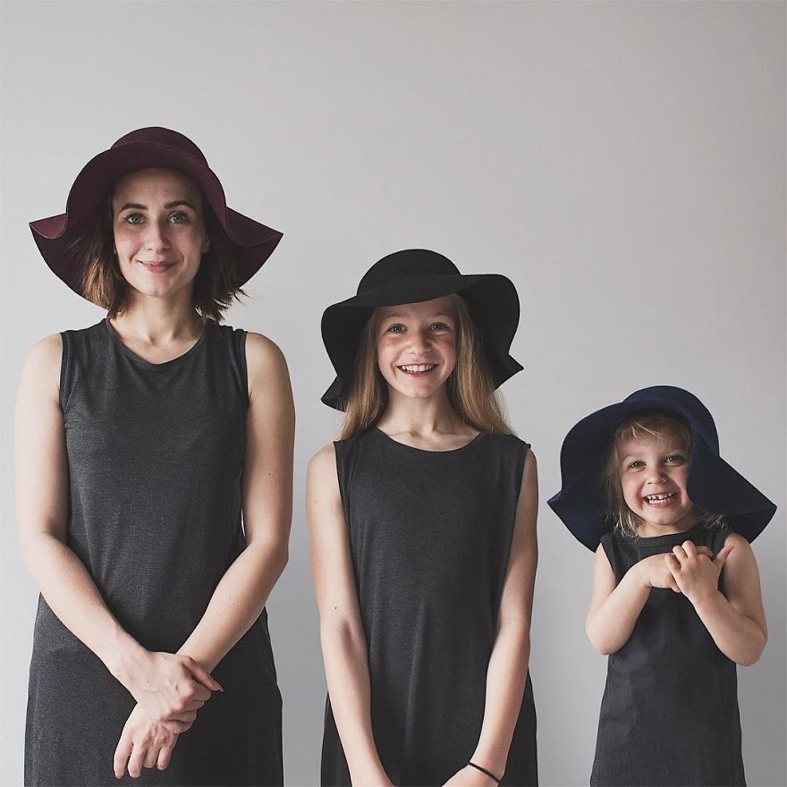 Mother Of Two Takes Adorable Photos Of Herself And Her Daughters In Matching Clothing (Part 2) Mother Of Two Takes Adorable Photos Of Herself And Her Daughters In Matching Clothing (Part 2)