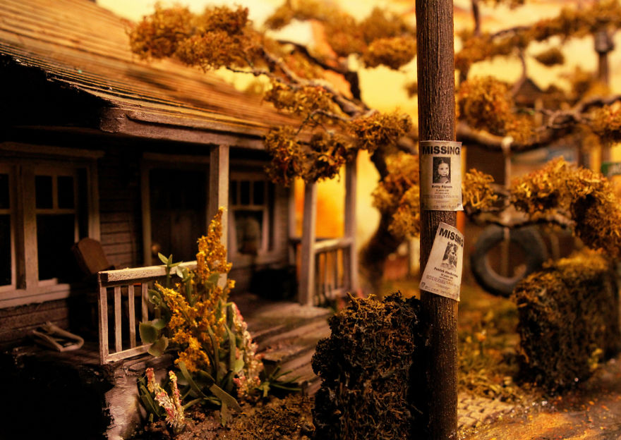 I Rebuilt An Old Stereo Unit As A Tribute To Stephen King’s ‘It’ I Rebuilt An Old Stereo Unit As A Tribute To Stephen King’s ‘It’