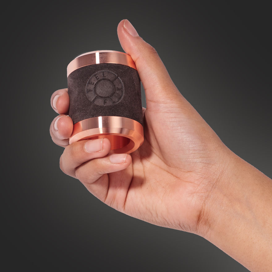 Two Young Engineers Made This Toy That Will Make You Question Gravity! Two Young Engineers Made This Toy That Will Make You Question Gravity!