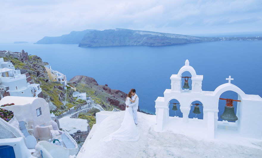 We Were On A Tight Budget, So We Brought A Camera And Tripod To Shoot Our Own Wedding Photos While Travelling The World For 3 Years We Were On A Tight Budget, So We Brought A Camera And Tripod To Shoot Our Own Wedding Photos While Travelling The World For 3 Years
