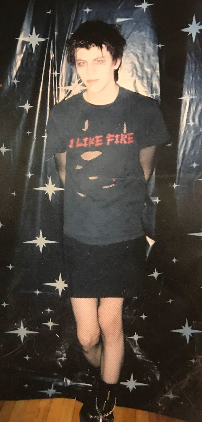 People Are Sharing Embarrassing Childhood Photos Of Their Significant Others, And It’s Too Funny People Are Sharing Embarrassing Childhood Photos Of Their Significant Others, And It’s Too Funny