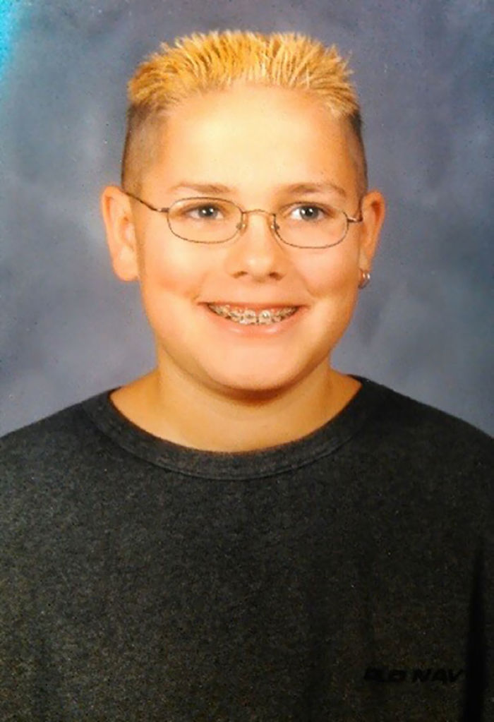 People Are Sharing Embarrassing Childhood Photos Of Their Significant Others, And It’s Too Funny People Are Sharing Embarrassing Childhood Photos Of Their Significant Others, And It’s Too Funny