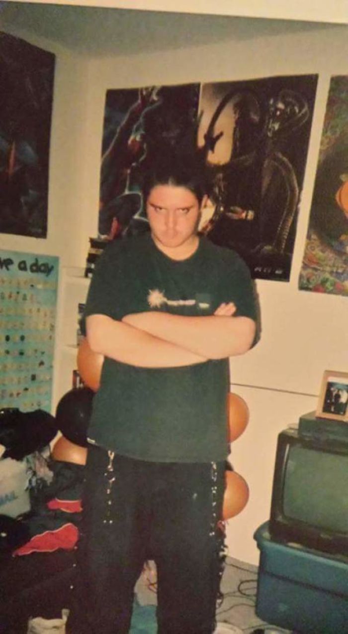 People Are Sharing Embarrassing Childhood Photos Of Their Significant Others, And It’s Too Funny People Are Sharing Embarrassing Childhood Photos Of Their Significant Others, And It’s Too Funny