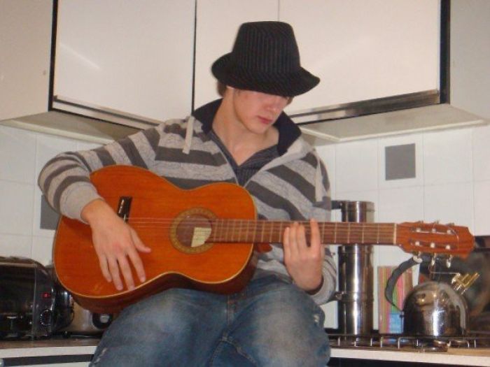 People Are Sharing Embarrassing Childhood Photos Of Their Significant Others, And It’s Too Funny People Are Sharing Embarrassing Childhood Photos Of Their Significant Others, And It’s Too Funny