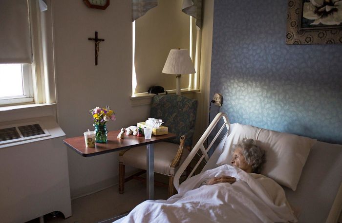 26 Photos Of Americans In Their Bedrooms Let Us Take A Glimpse Into Their Private Lives 26 Photos Of Americans In Their Bedrooms Let Us Take A Glimpse Into Their Private Lives