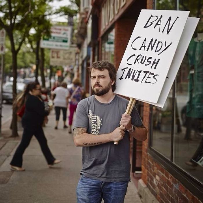 66 Times People Hilariously Trolled Protesters