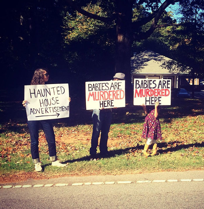 66 Times People Hilariously Trolled Protesters
