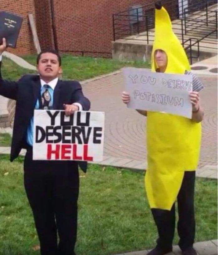 66 Times People Hilariously Trolled Protesters