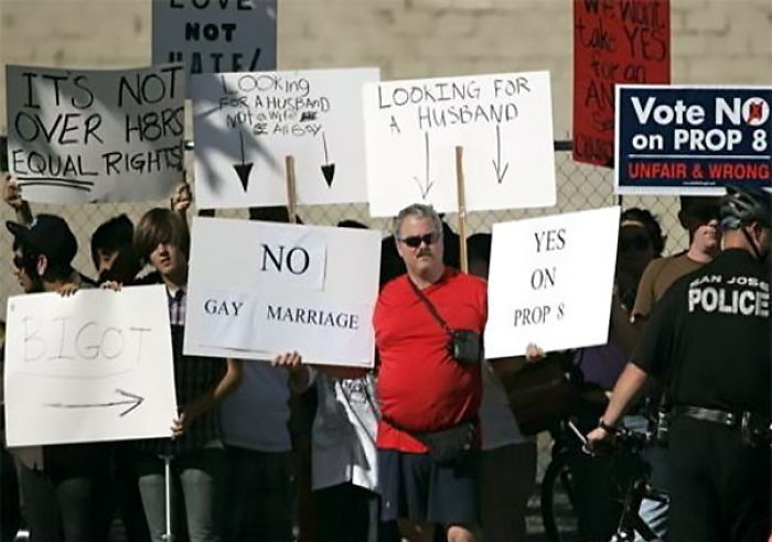66 Times People Hilariously Trolled Protesters