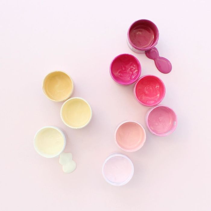 Satisfying Arrangements Of Everyday Objects By Caroline South Satisfying Arrangements Of Everyday Objects By Caroline South