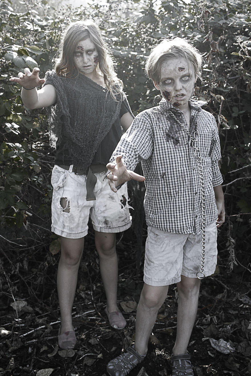 I Take My Kids Halloween To The Next Level With Eerie Photo Shoots I Take My Kids Halloween To The Next Level With Eerie Photo Shoots