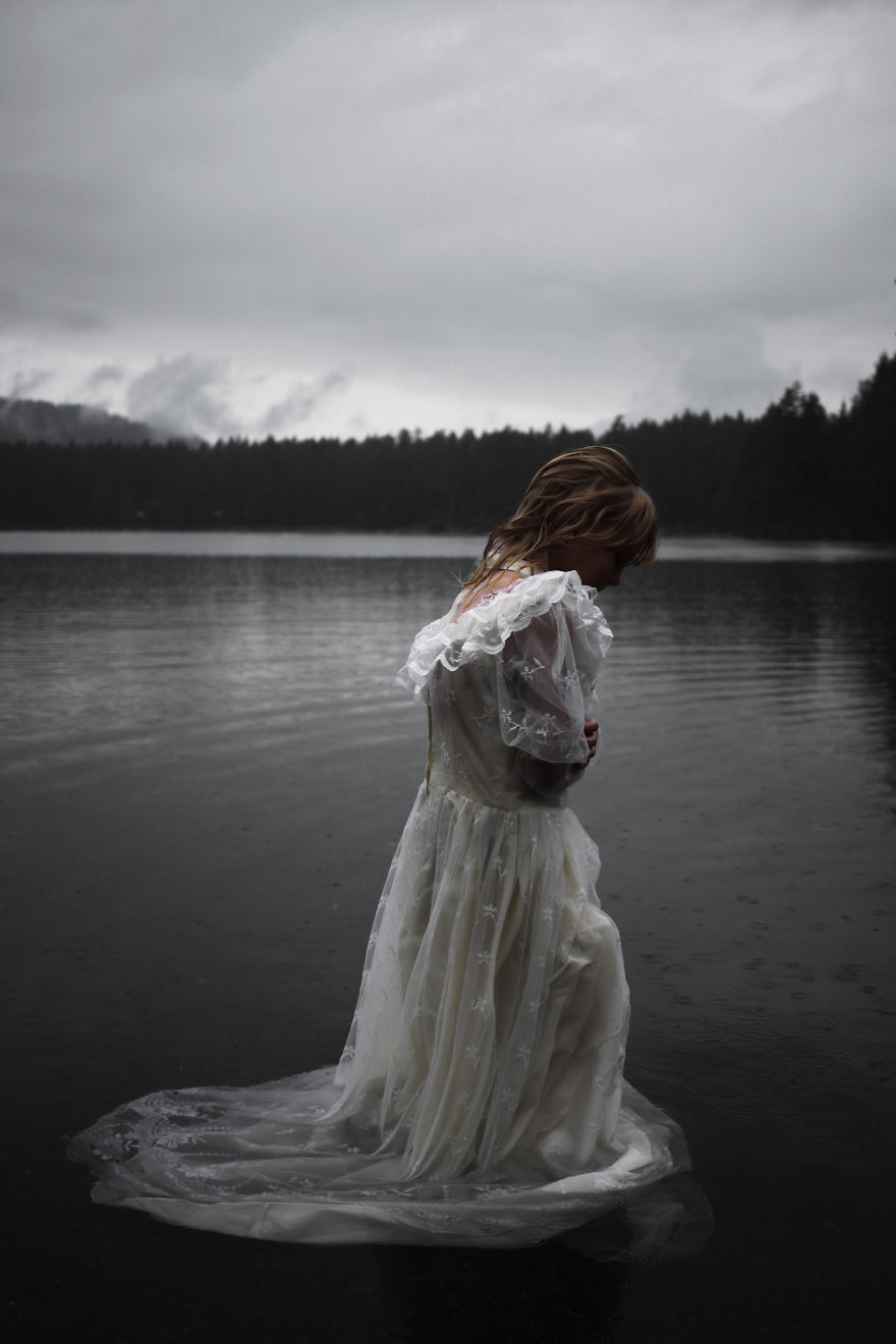 I Take My Kids Halloween To The Next Level With Eerie Photo Shoots I Take My Kids Halloween To The Next Level With Eerie Photo Shoots