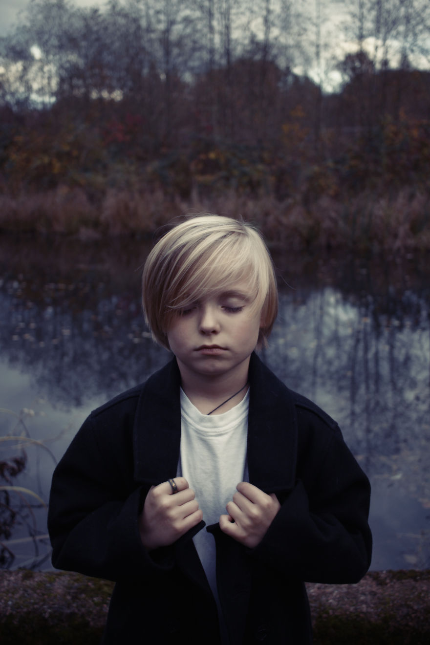 I Take My Kids Halloween To The Next Level With Eerie Photo Shoots I Take My Kids Halloween To The Next Level With Eerie Photo Shoots