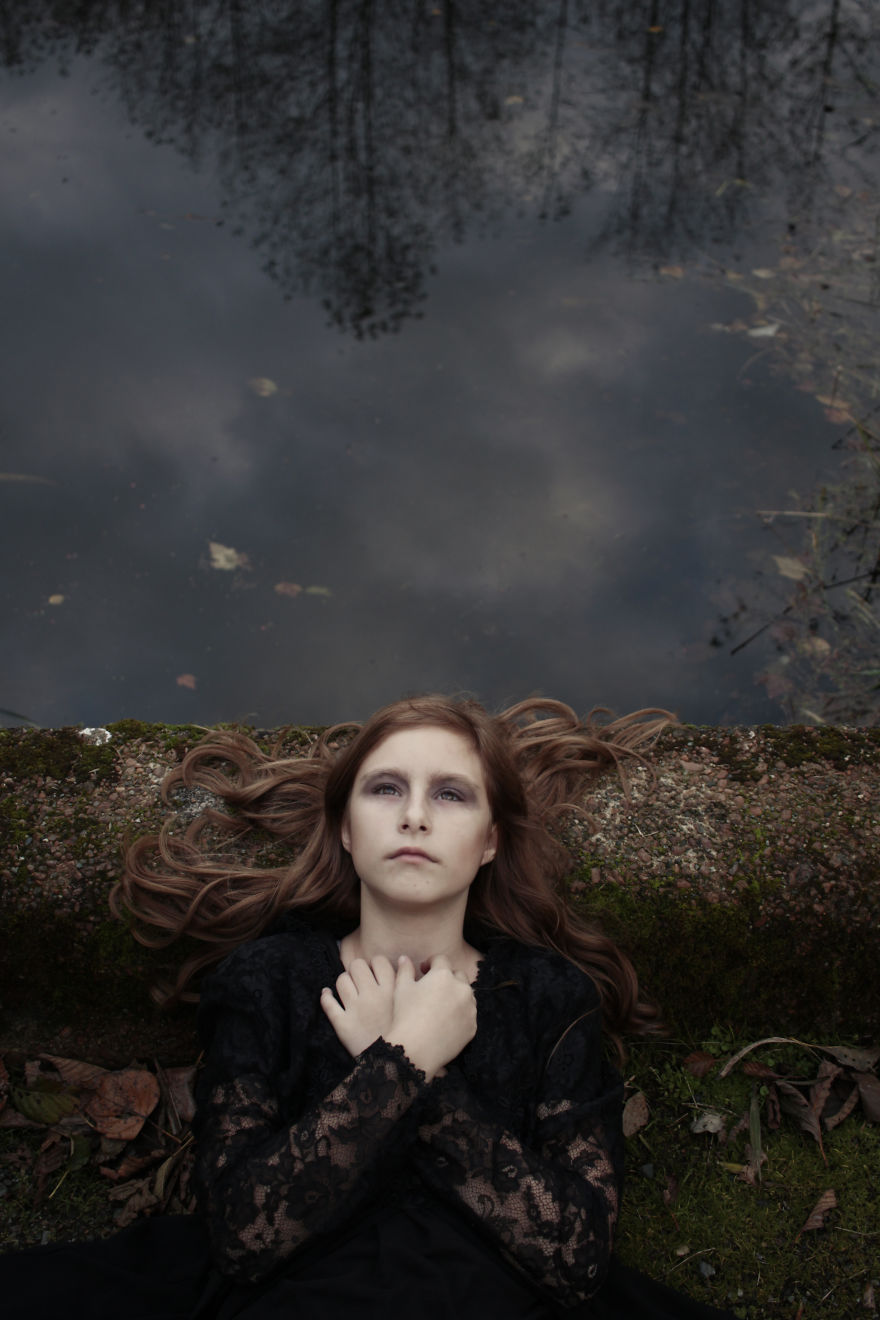 I Take My Kids Halloween To The Next Level With Eerie Photo Shoots I Take My Kids Halloween To The Next Level With Eerie Photo Shoots