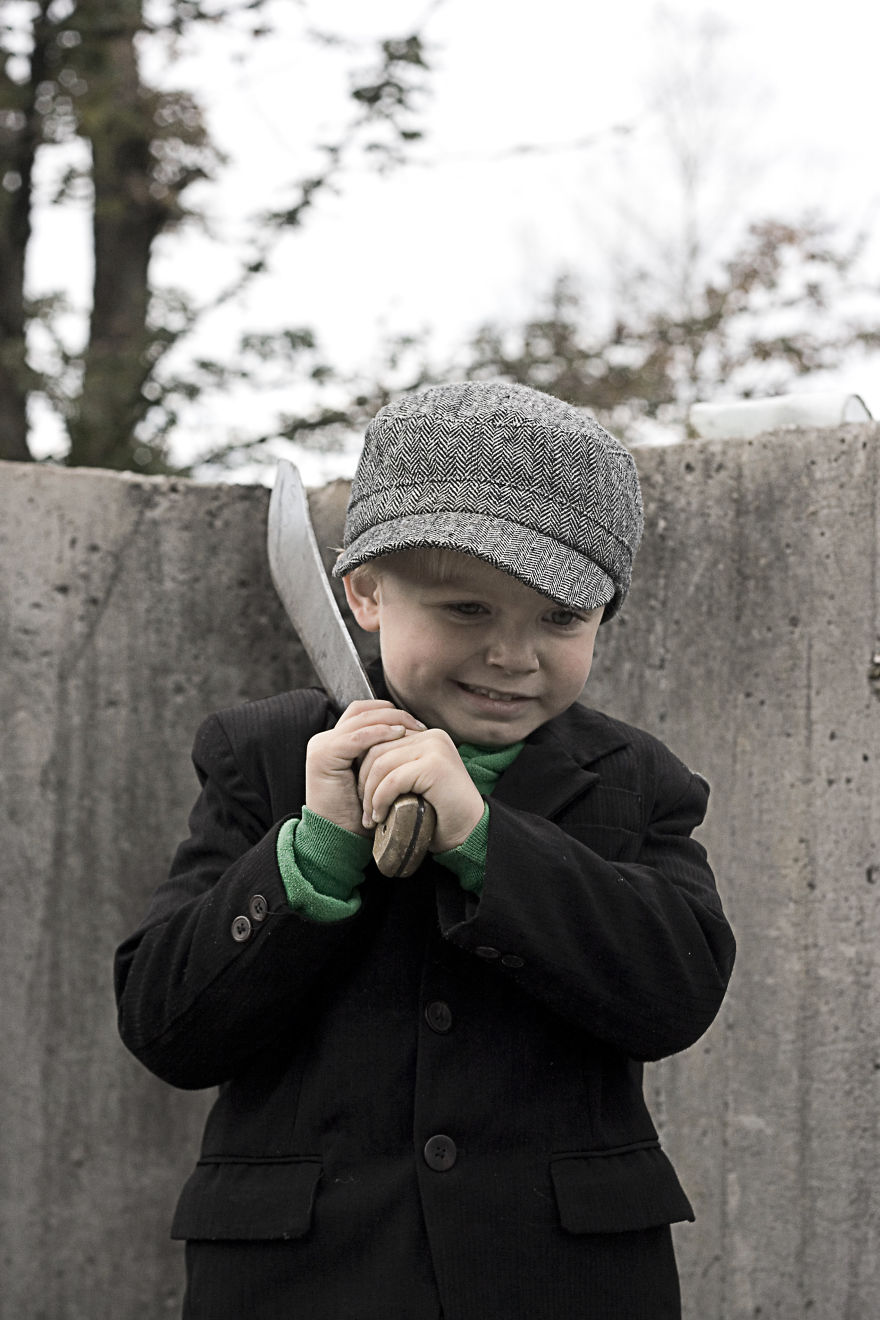 I Take My Kids Halloween To The Next Level With Eerie Photo Shoots I Take My Kids Halloween To The Next Level With Eerie Photo Shoots