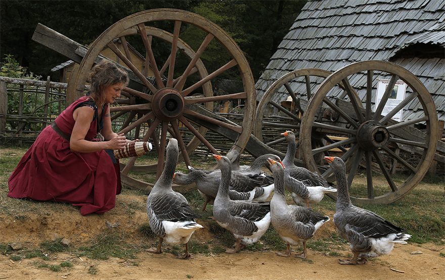 For 20 Years The French Have Been Building A Medieval Castle Using Medieval Techniques, And The Result Is Incredible For 20 Years The French Have Been Building A Medieval Castle Using Medieval Techniques, And The Result Is Incredible